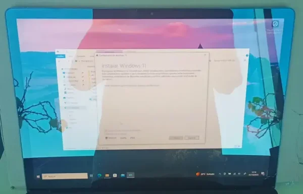 Microsoft Surface Laptop 4 - Core i7-1185G7 - 16 Gb DDR4 RAM - 256 GB SSD - Teclado QWERTY Inglés - Imagen 2